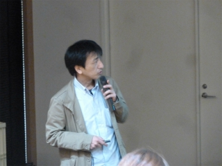 講師